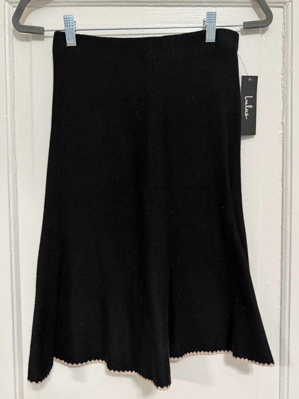 NWT Lulus Black Knit Fit Flared Skirt - M